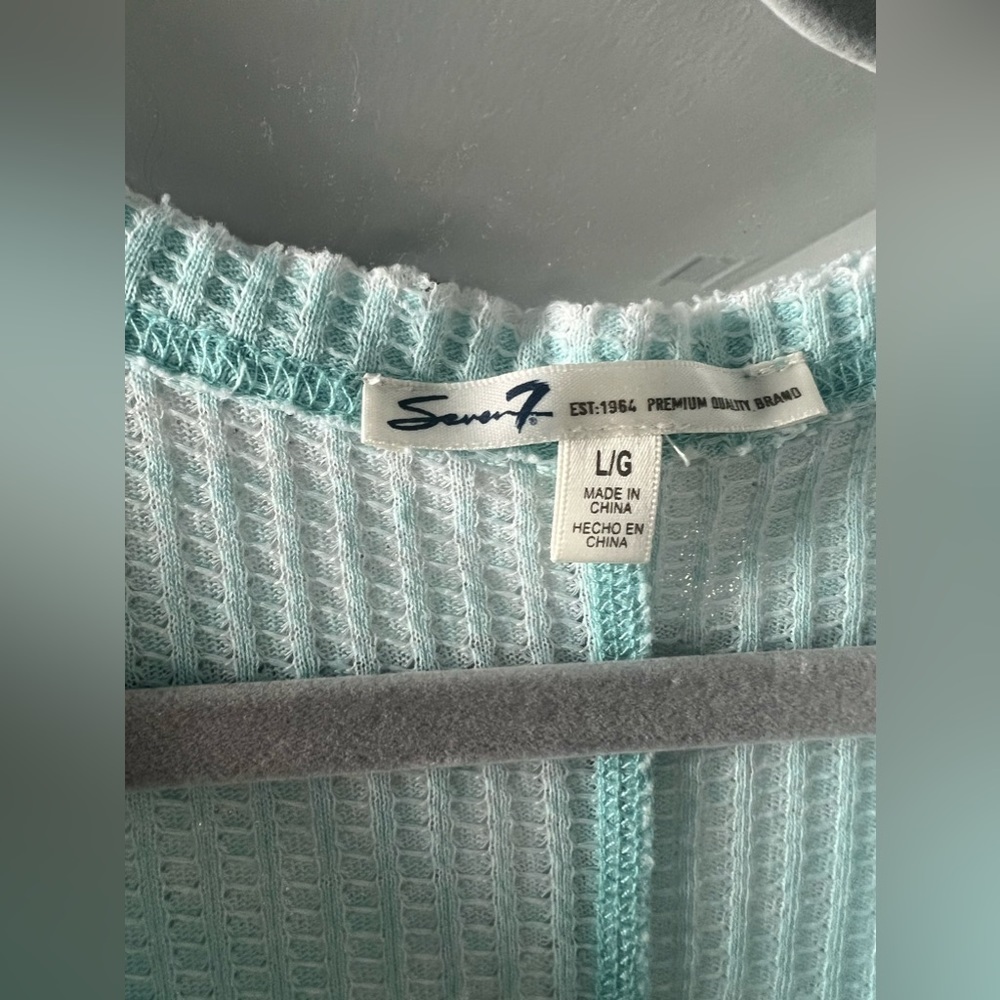 Seven7 Blouse - Picture 2 of 4
